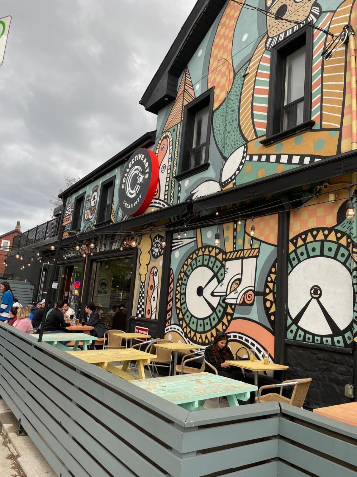 Dragon Gate Inn Toronto Exterior foto